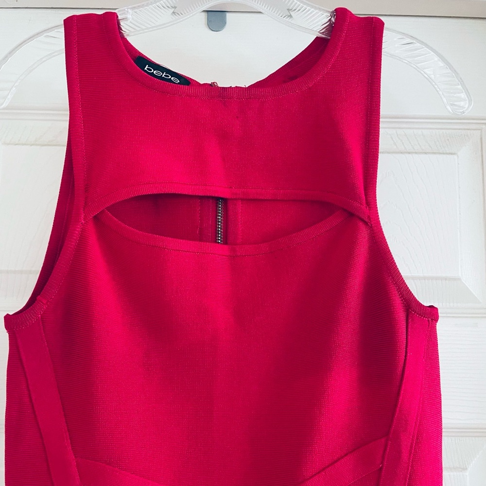 Bebe bandage dress with Keyhole Cutout - Picture 3 of 4